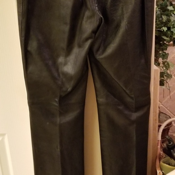 Black leather pants - Picture 2 of 3